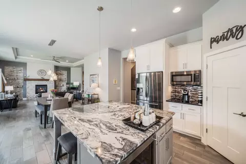 3217 S Solitude Ln, Appleton, WI 54915 photo 6