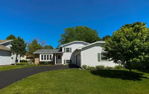 2410 Sheridan St, Oshkosh, WI 54901