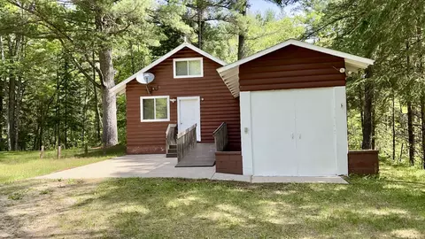 w13333 Powers Lane, Crivitz, WI 54114 photo 2