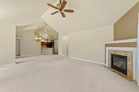2414 E Tuscany Way, Appleton, WI 54913 photo 2