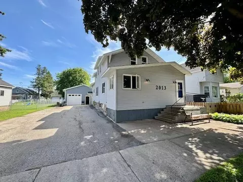 2013 Thomas St, Marinette, WI 54143