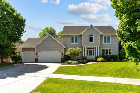 217 E Stratford Ln, Appleton, WI 54913