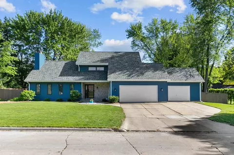 3003 Open Gate Trl, Green Bay, WI 54313