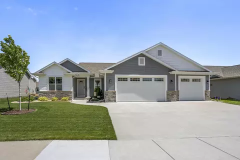 n9072 Lilac Road, Menasha, WI 54952