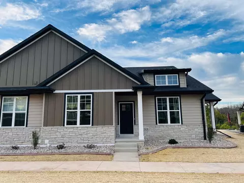 2828 Elm Tree Hl, Howard, WI 54313