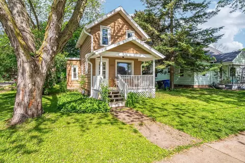 229 S Douglas St, Appleton, WI 54914