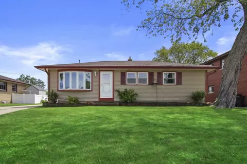 801 Lakeview Ave, South Milwaukee, WI 53172