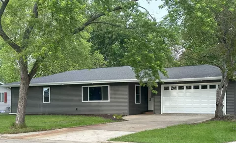 318 Center St, Berlin, WI 54923