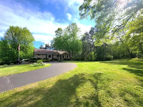 13725 County Rd Vv, Gillett, WI 54124