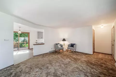 Living - 2424 S Horizon Dr, Appleton, WI 54915 photo 3 of 3