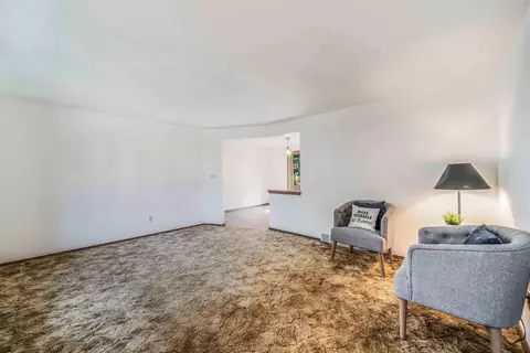 Living - 2424 S Horizon Dr, Appleton, WI 54915 photo 2 of 3