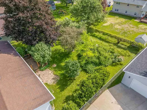 View/Area - 2424 S Horizon Dr, Appleton, WI 54915 photo 1 of 4