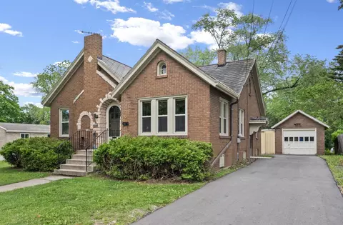 705 4th St, De Pere, WI 54115