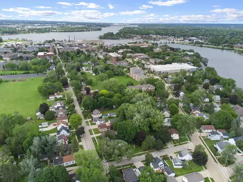 806 3rd St, De Pere, WI 54115 photo 28