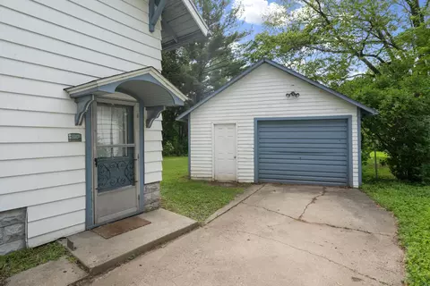 806 3rd St, De Pere, WI 54115 photo 3