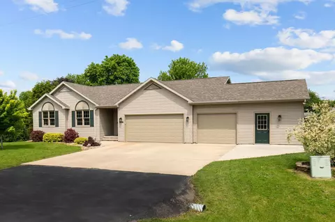 w2298 Block Road, Combined Locks, WI 54113