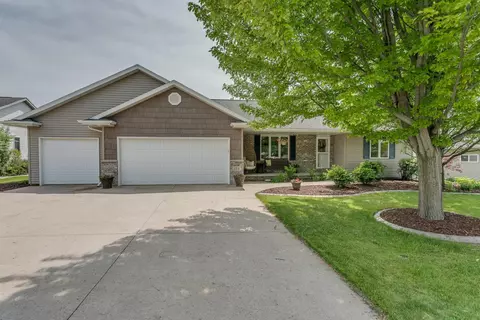 123 Deforest Dr, Kaukauna, WI 54130