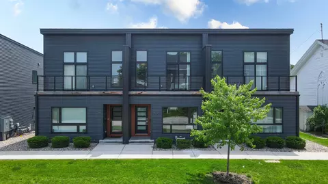 212 N Van Buren St, Green Bay, WI 54301