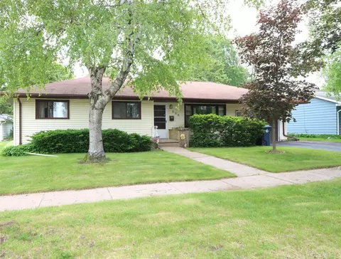689 Bruce St, Fond Du Lac, WI 54935