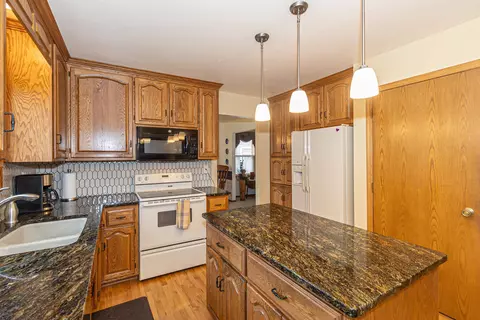 2229 W Seneca Dr, Appleton, WI 54914 photo 6