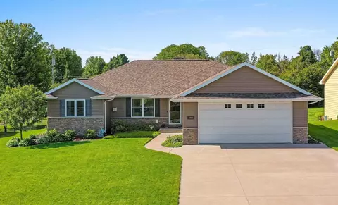 1921 Jacobsen Rd, Neenah, WI 54956