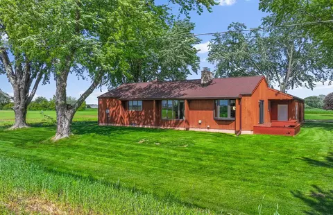 Exterior - 305 Norbert St, Wrightstown, WI 54180 photo 5 of 6