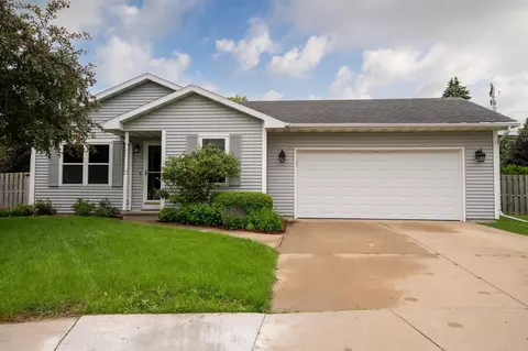 3710 Western Ct, Oshkosh, WI 54901