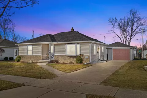 1014 Adams Pl, Kimberly, WI 54136