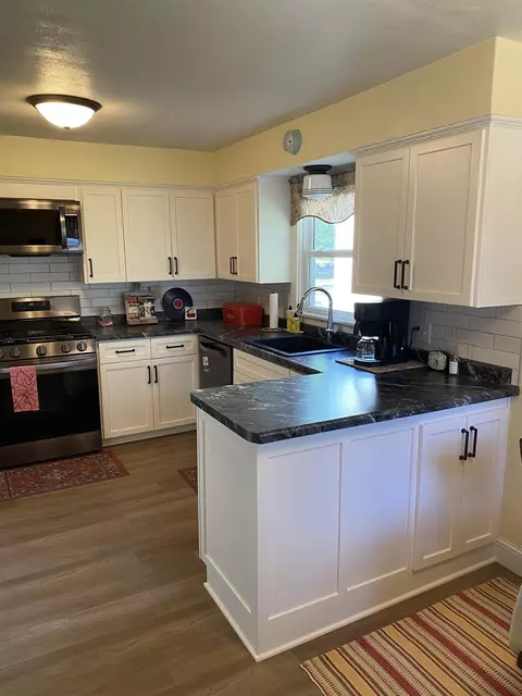 225 E Coolidge Ave, Appleton, WI 54915 photo 3