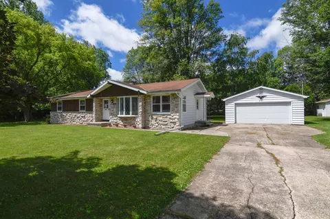 3701 N Capitol Ct, Appleton, WI 54913 photo 2