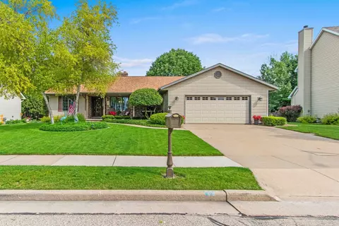 1155 W Cecil St, Neenah, WI 54956