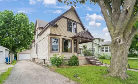 1020 Winnebago Ave, Oshkosh, WI 54901