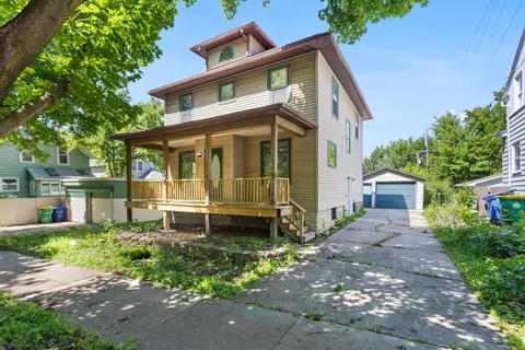 515 Cass St, Green Bay, WI 54301