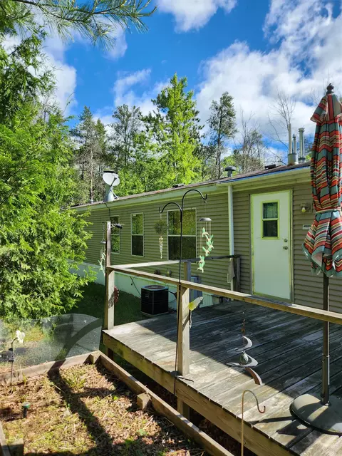 14350 Michael Cir, Gillett, WI 54124