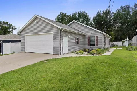 321 Buchanan St, Little Chute, WI 54140