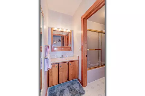 Bath - w4458 Rock Road, Appleton, WI 54913 photo 1 of 5