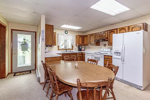 Kitchen - w4458 Rock Road, Appleton, WI 54913 photo 4 of 8