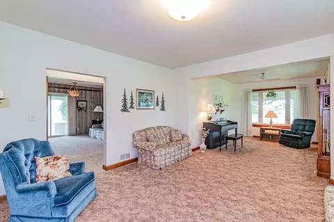 Living - w4458 Rock Road, Appleton, WI 54913 photo 1 of 6