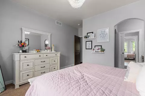 Bedroom - 5520 N Summerland Dr, Appleton, WI 54913 photo 4 of 9