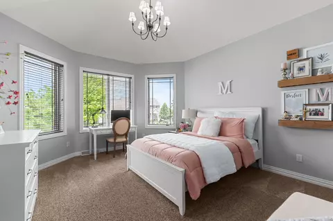 Bedroom - 5520 N Summerland Dr, Appleton, WI 54913 photo 1 of 9