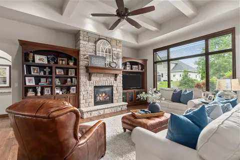 Living - 5520 N Summerland Dr, Appleton, WI 54913 photo 1 of 3
