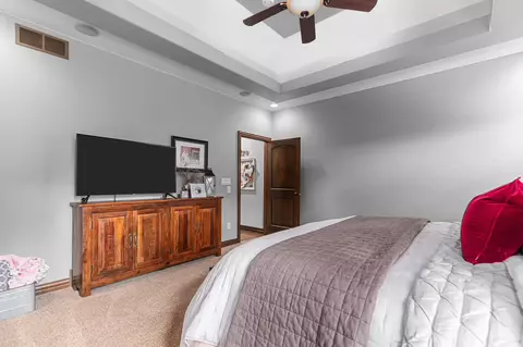 Bedroom - 5520 N Summerland Dr, Appleton, WI 54913 photo 6 of 9