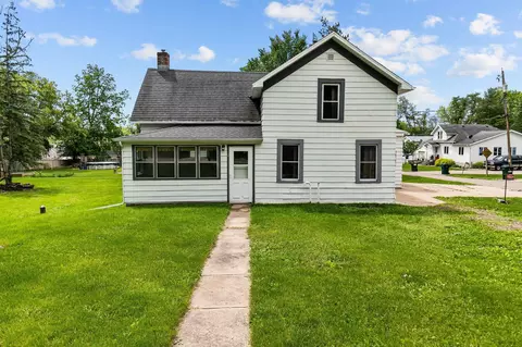 n4632 School Street, New London, WI 54961