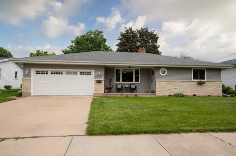 1926 Georgia St, Oshkosh, WI 54902