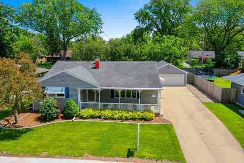 930 Baldwin St, Neenah, WI 54956