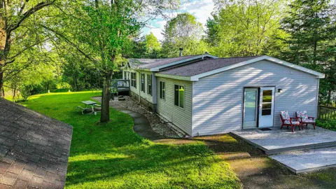 e2335 Barnhart Drive, Waupaca, WI 54981