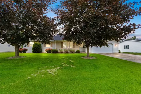 2764 Conesta Dr, Green Bay, WI 54311