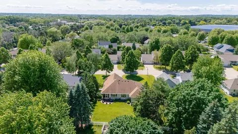 View/Area - 1900 S Carriage Ln, Appleton, WI 54914 photo 2 of 5
