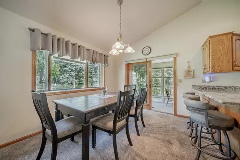 Dining - 1900 S Carriage Ln, Appleton, WI 54914 photo 2 of 2