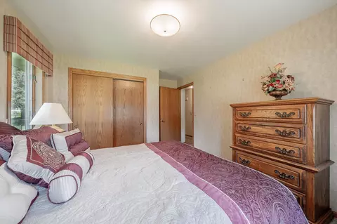 Bedroom - 1900 S Carriage Ln, Appleton, WI 54914 photo 6 of 6